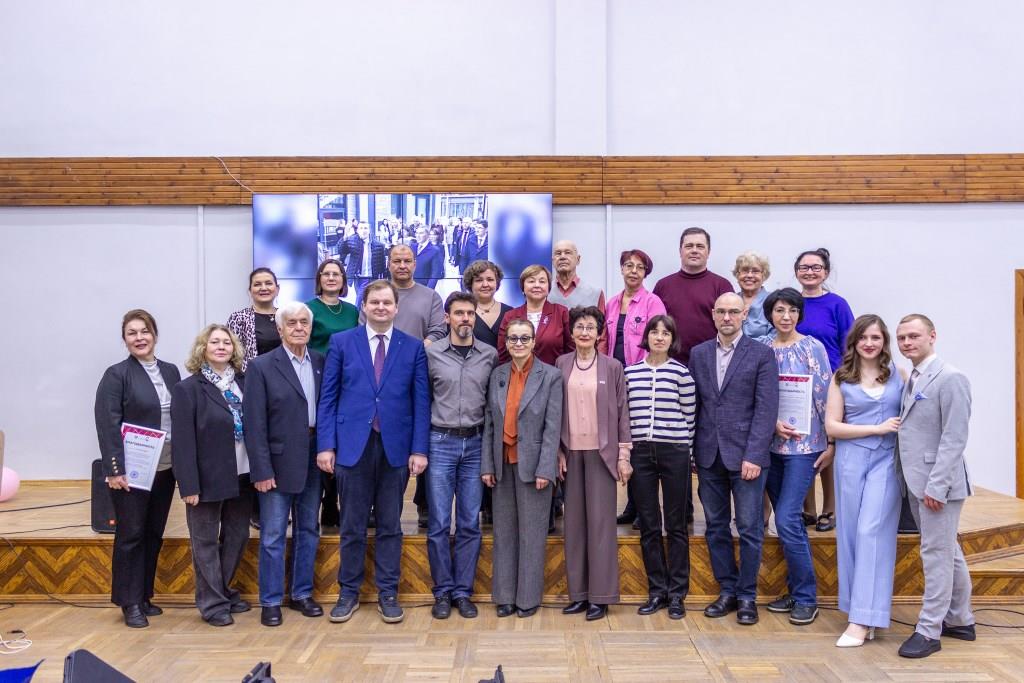 26 0410 КонфЗалБиб Династии ННГУ 104 