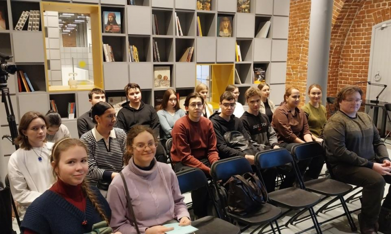 Студенты ИМОМИ начали посещение лекций сотрудников ГМИИ им. А.С. Пушкина по археологии Пантикапея